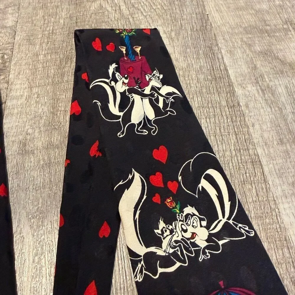 Vintage Looney Tunes 90s Peppe Le Pew Novelty Black Tie Neck Tie Valentines
